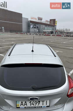 Хэтчбек Ford Focus 2014 в Киеве