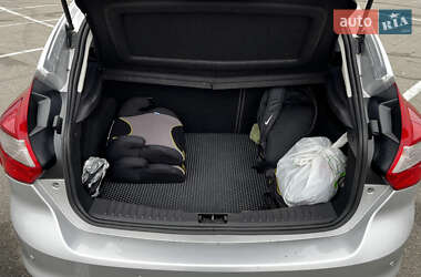 Хэтчбек Ford Focus 2014 в Киеве