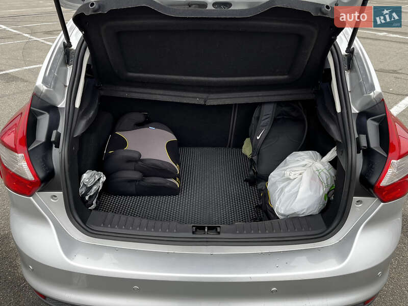 Хетчбек Ford Focus 2014 в Києві фото 43 Хетчбек Ford Focus 2014 в Києві