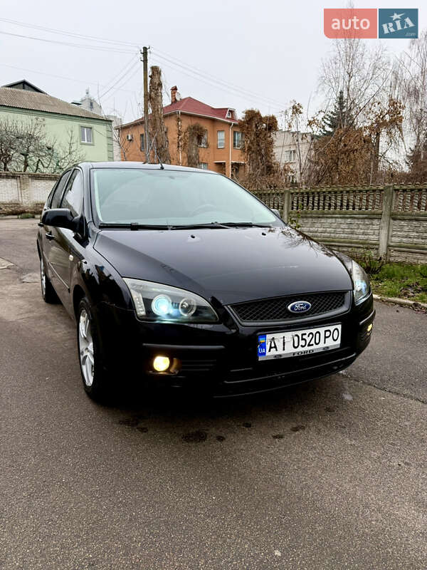 Хэтчбек Ford Focus 2006 в Киеве