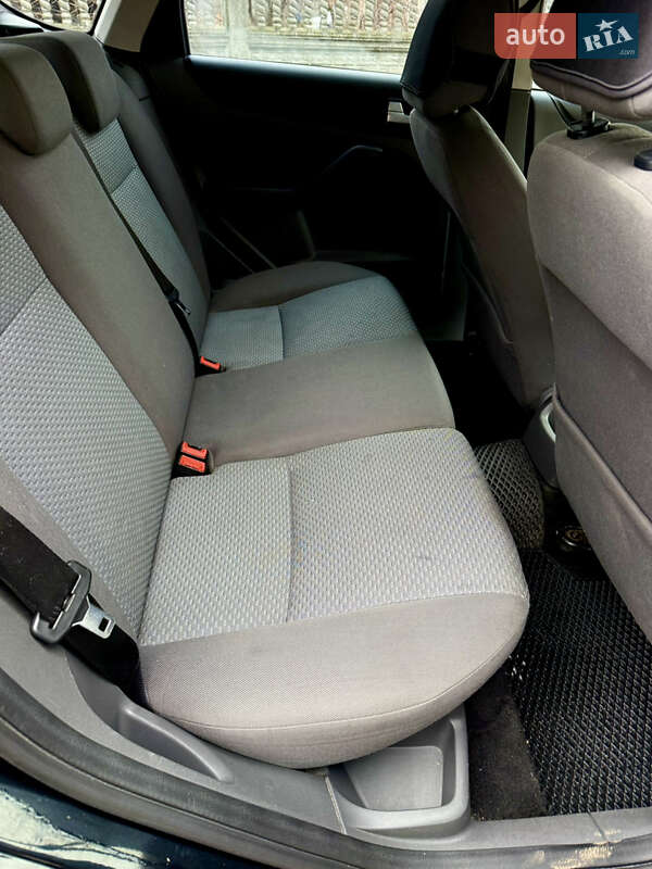 Хэтчбек Ford Focus 2006 в Киеве