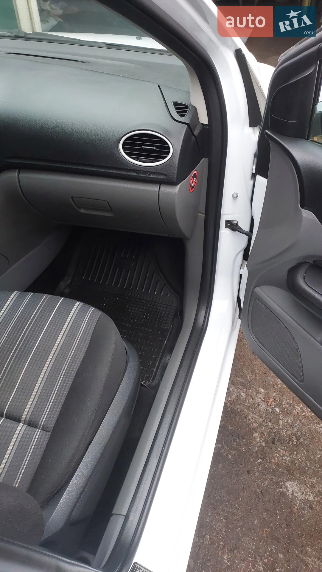 2011 Ford Focus - мініатюра 22