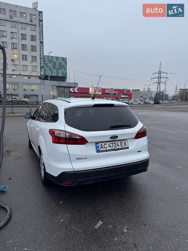 Универсал Ford Focus 2012 в Киеве фото 2 Универсал Ford Focus 2012 в Киеве
