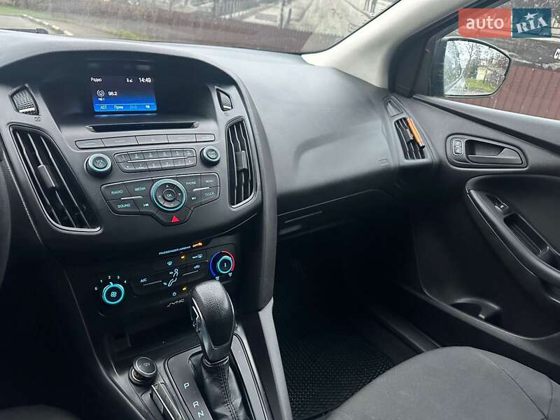 Седан Ford Focus 2015 в Чернигове