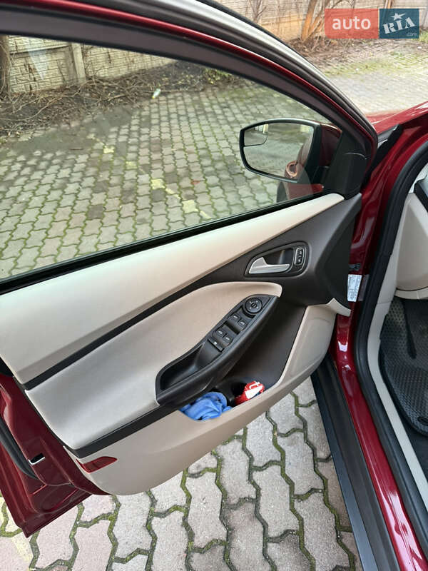 Хэтчбек Ford Focus 2015 в Ивано-Франковске