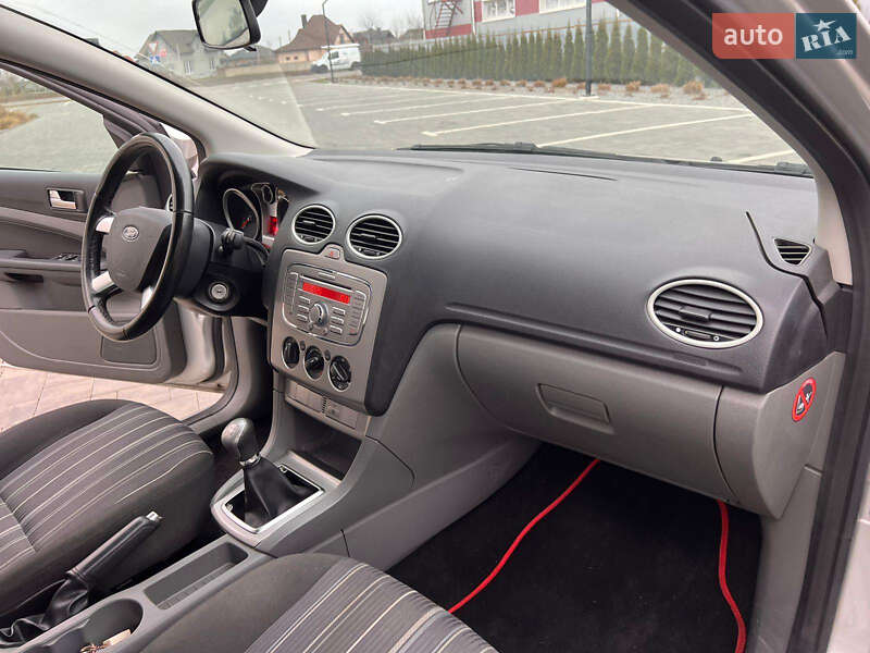 Универсал Ford Focus 2009 в Ромнах