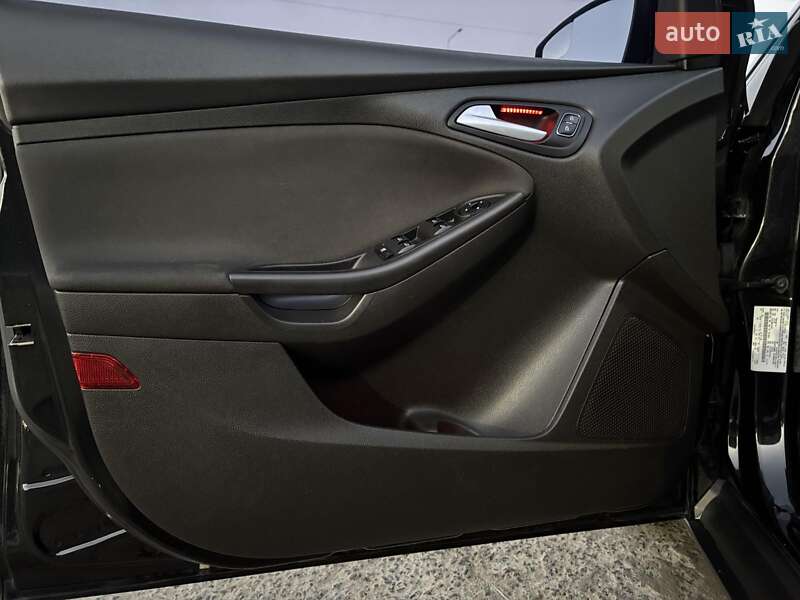 Седан Ford Focus 2015 в Львове