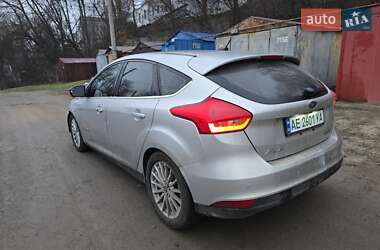 Хэтчбек Ford Focus 2016 в Днепре