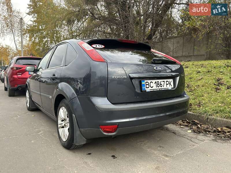 Хэтчбек Ford Focus 2006 в Львове
