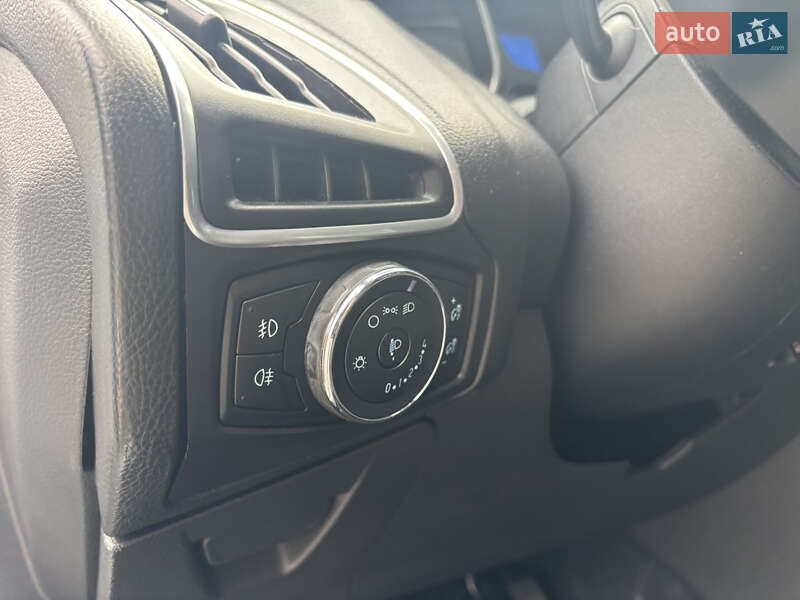 Хэтчбек Ford Focus 2013 в Полтаве