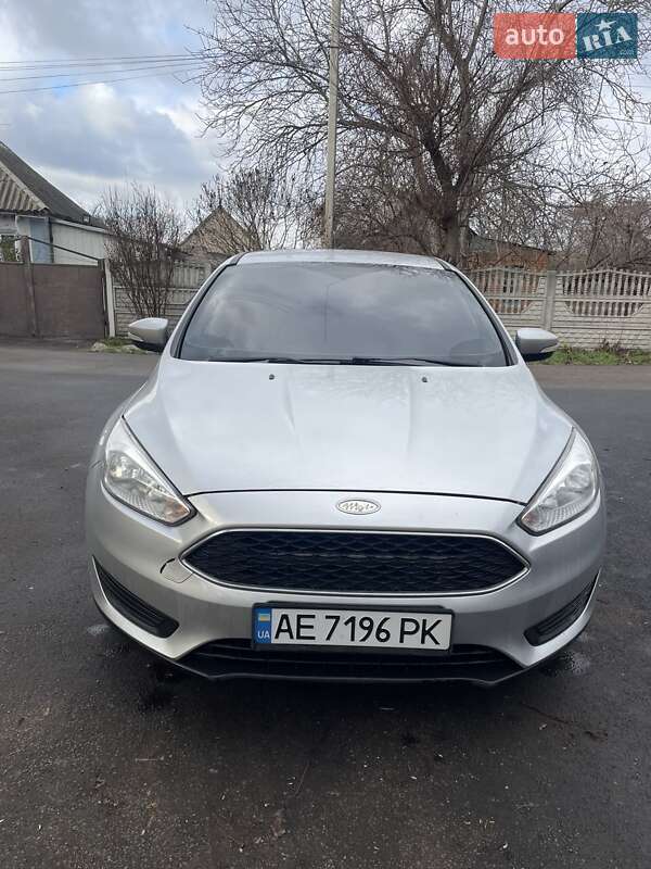 Хэтчбек Ford Focus 2015 в Новоалександровке
