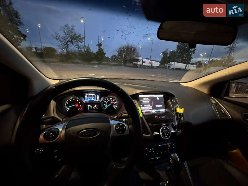 Хэтчбек Ford Focus 2013 в Киеве фото 10 Хэтчбек Ford Focus 2013 в Киеве