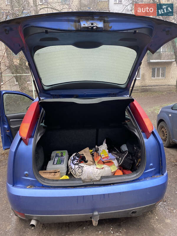 Хэтчбек Ford Focus 1999 в Первомайске