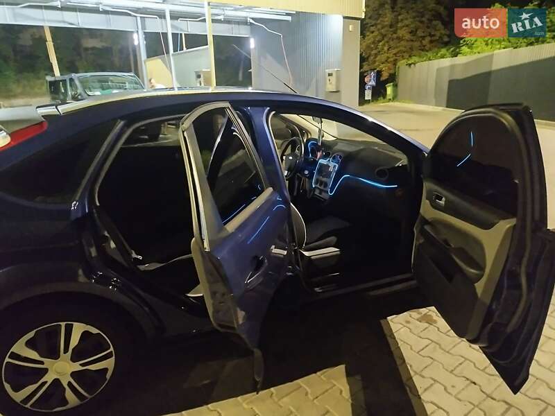 Хетчбек Ford Focus 2011 в Львові