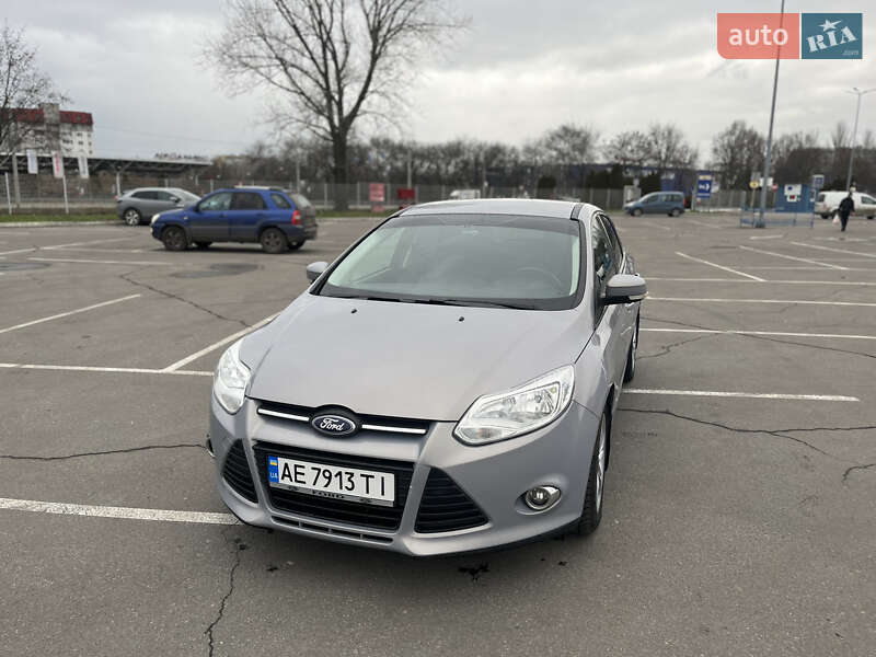 Хетчбек Ford Focus 2013 в Дніпрі