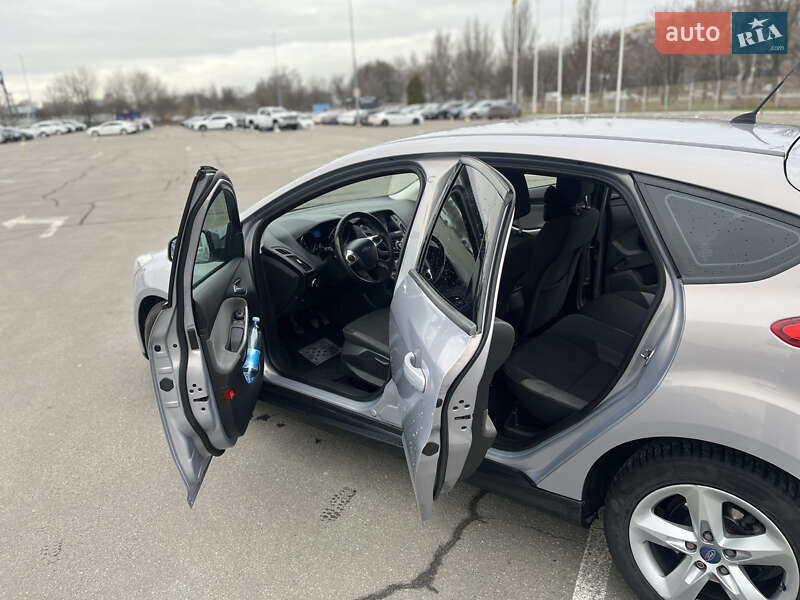 Хетчбек Ford Focus 2013 в Дніпрі