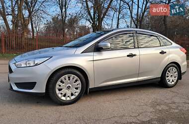 Седан Ford Focus 2015 в Смілі