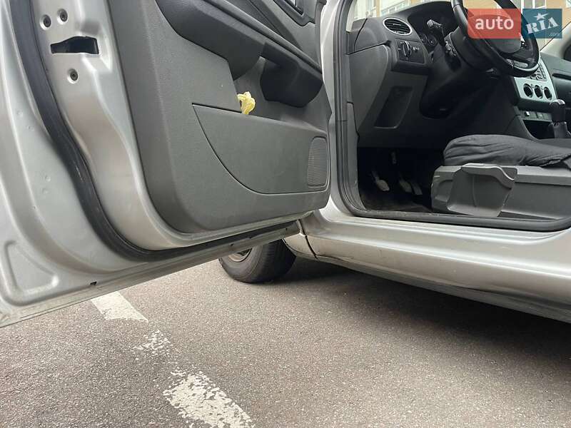 Универсал Ford Focus 2007 в Киеве фото 9 Универсал Ford Focus 2007 в Киеве