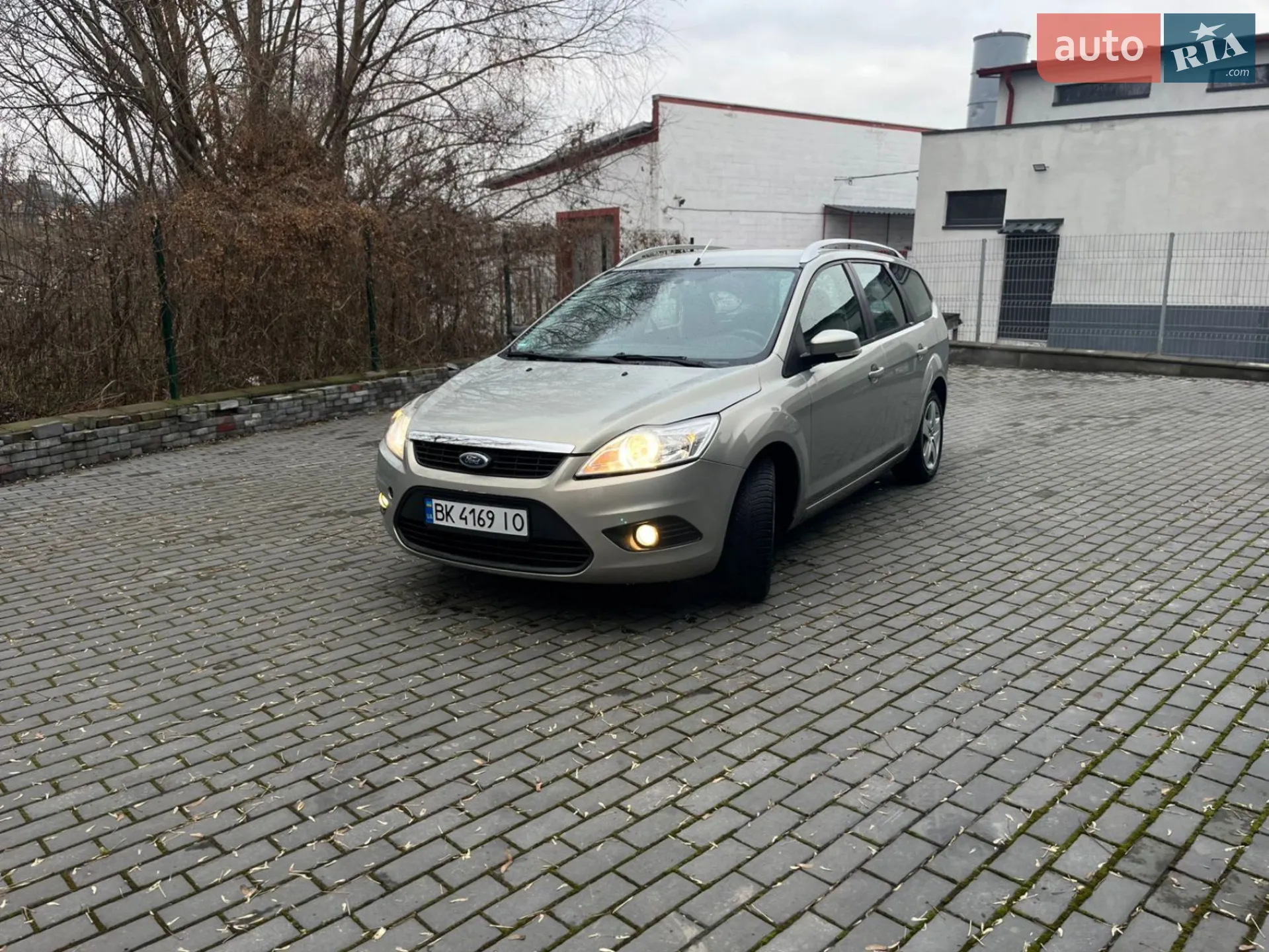 2010 Ford Focus - фото 1