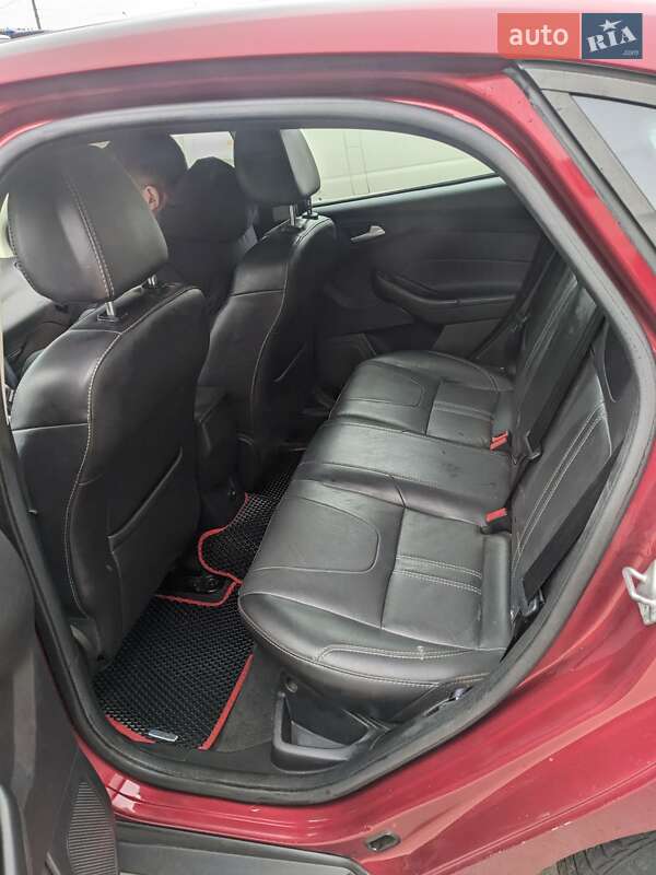 Седан Ford Focus 2013 в Сумах