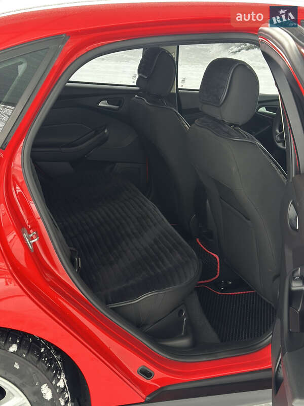 Седан Ford Focus 2015 в Дніпрі