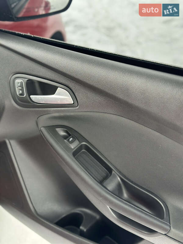 Седан Ford Focus 2015 в Дніпрі