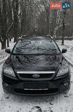 Универсал Ford Focus 2010 в Хороле