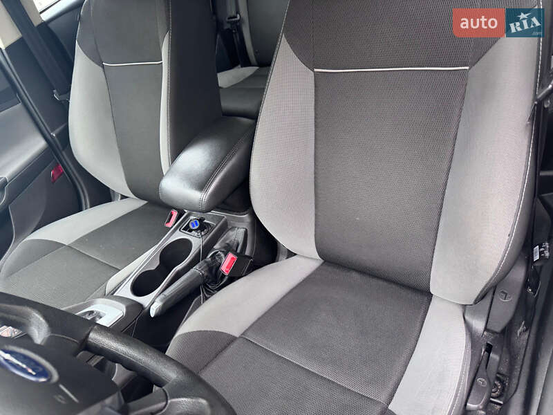 Хетчбек Ford Focus 2013 в Києві фото 3 Хетчбек Ford Focus 2013 в Києві