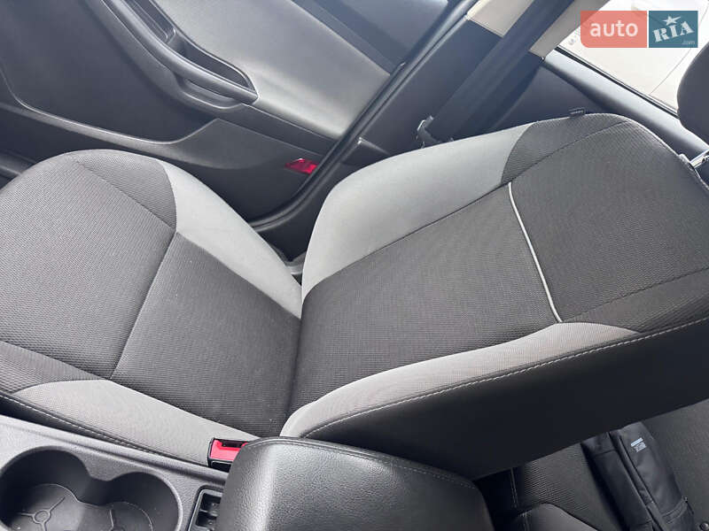 Хетчбек Ford Focus 2013 в Києві фото 6 Хетчбек Ford Focus 2013 в Києві