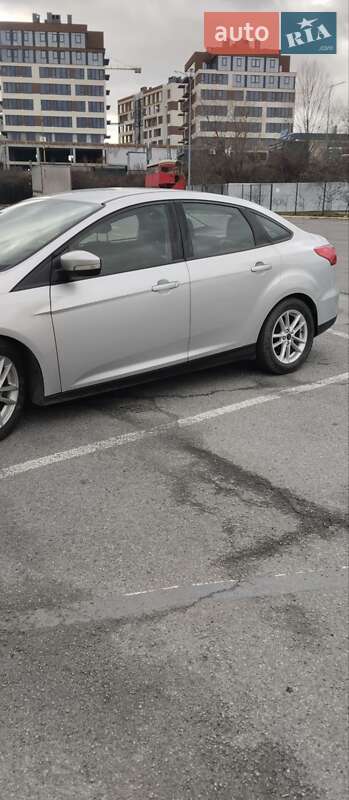 Седан Ford Focus 2017 в Ужгороді