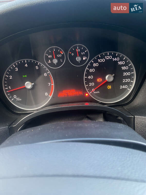 Хетчбек Ford Focus 2007 в Львові фото 3 Хетчбек Ford Focus 2007 в Львові