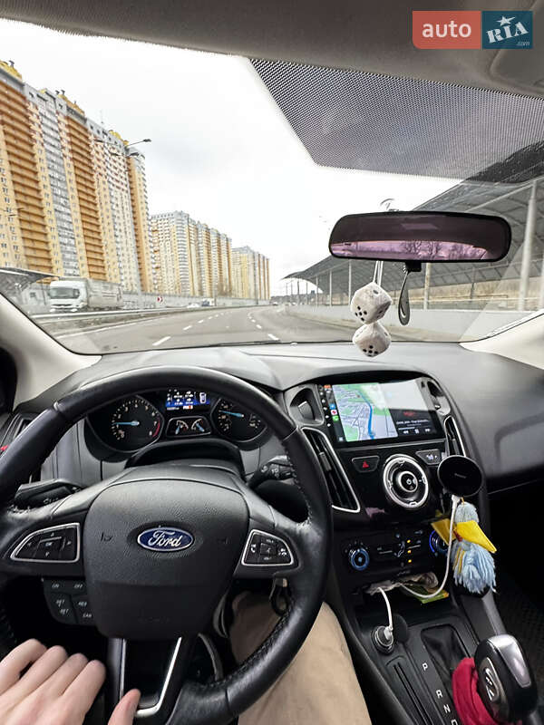 Седан Ford Focus 2015 в Павлограді
