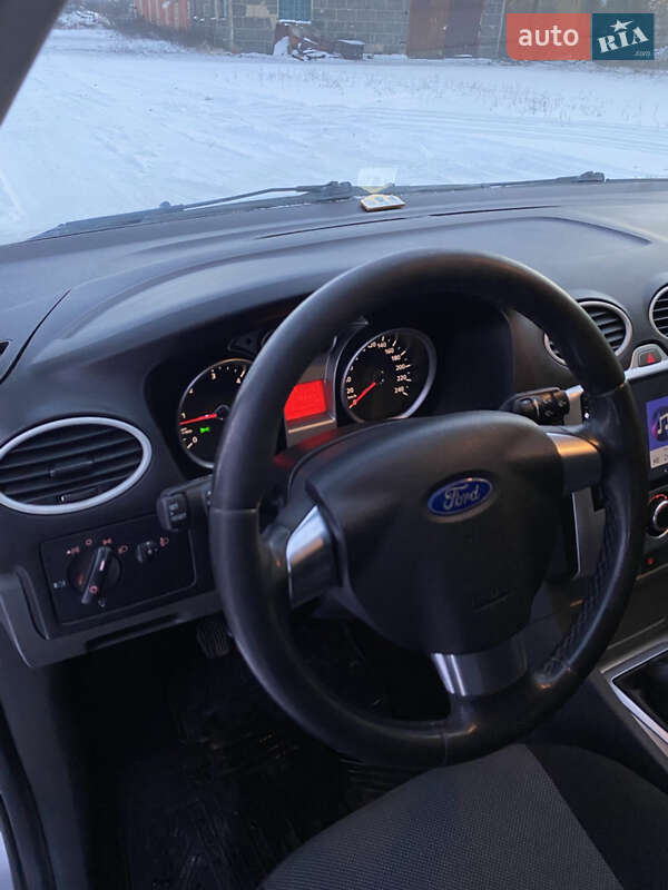Универсал Ford Focus 2009 в Голованевске