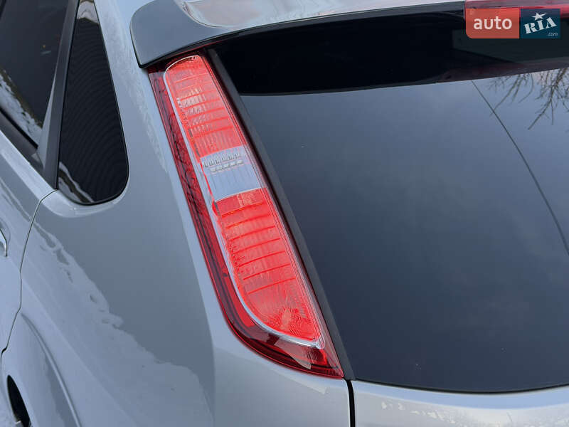 Хетчбек Ford Focus 2010 в Чернівцях