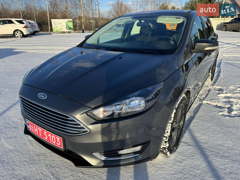 2017 Ford Focus, VIN 1FADP3N27HL261022:plate — photo 1 (autoria)