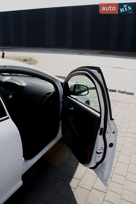 Хетчбек Ford Focus 2016 в Хмельницькому