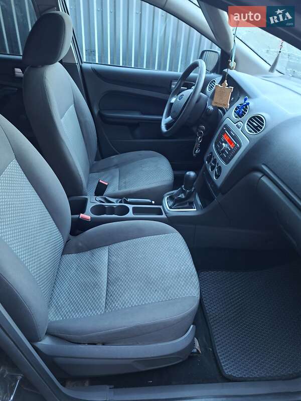 Хэтчбек Ford Focus 2007 в Вашковцах