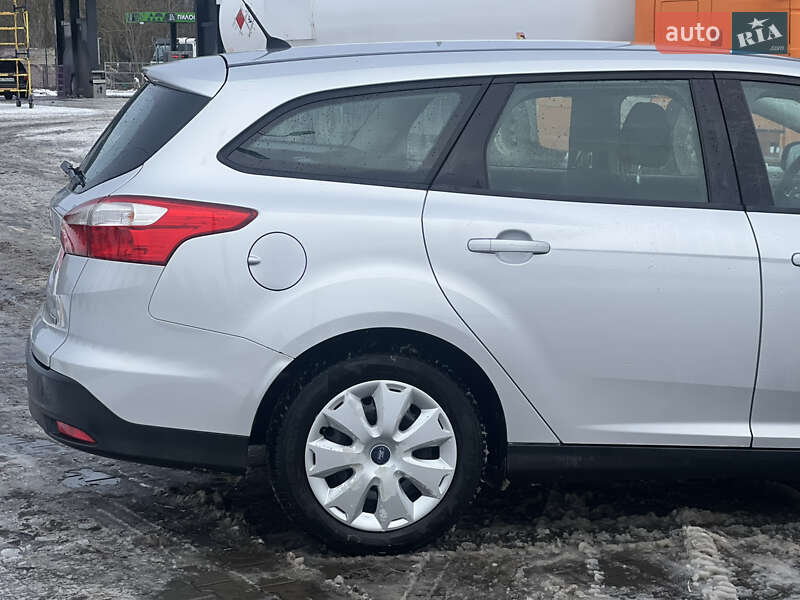 Универсал Ford Focus 2013 в Луцке фото 18 Универсал Ford Focus 2013 в Луцке