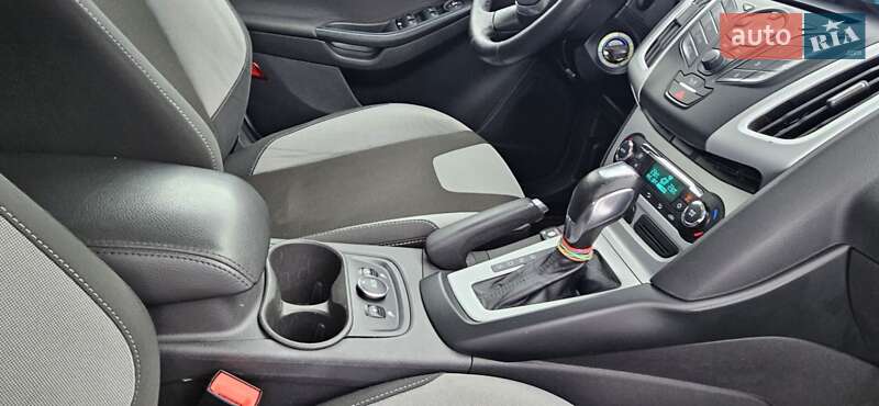 Хэтчбек Ford Focus 2013 в Киеве