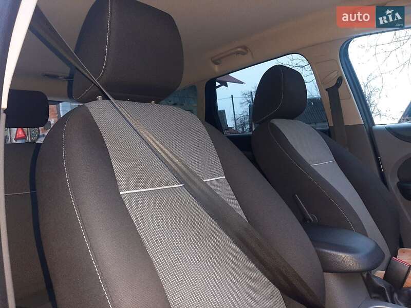 Универсал Ford Focus 2010 в Дрогобыче фото 41 Универсал Ford Focus 2010 в Дрогобыче