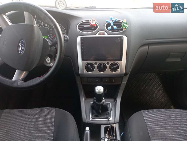 Хетчбек Ford Focus 2006 в Чернівцях фото 17 Хетчбек Ford Focus 2006 в Чернівцях