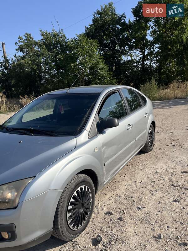 Хэтчбек Ford Focus 2004 в Кропивницком