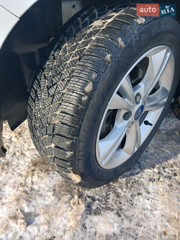 Хетчбек Ford Focus 2012 в Черкасах