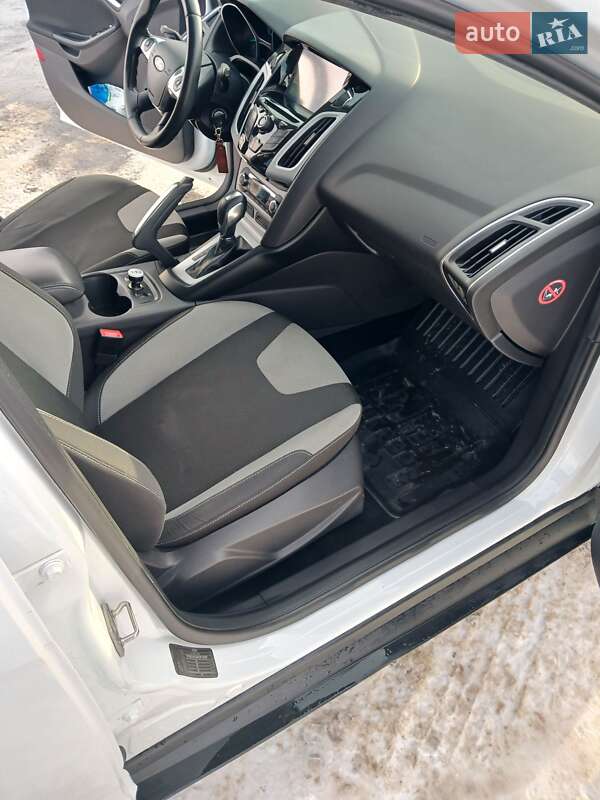 Хетчбек Ford Focus 2012 в Черкасах