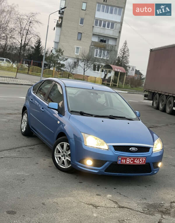 Хэтчбек Ford Focus 2007 в Владимире
