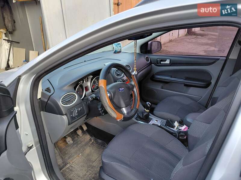 Универсал Ford Focus 2010 в Ивано-Франковске фото 6 Универсал Ford Focus 2010 в Ивано-Франковске