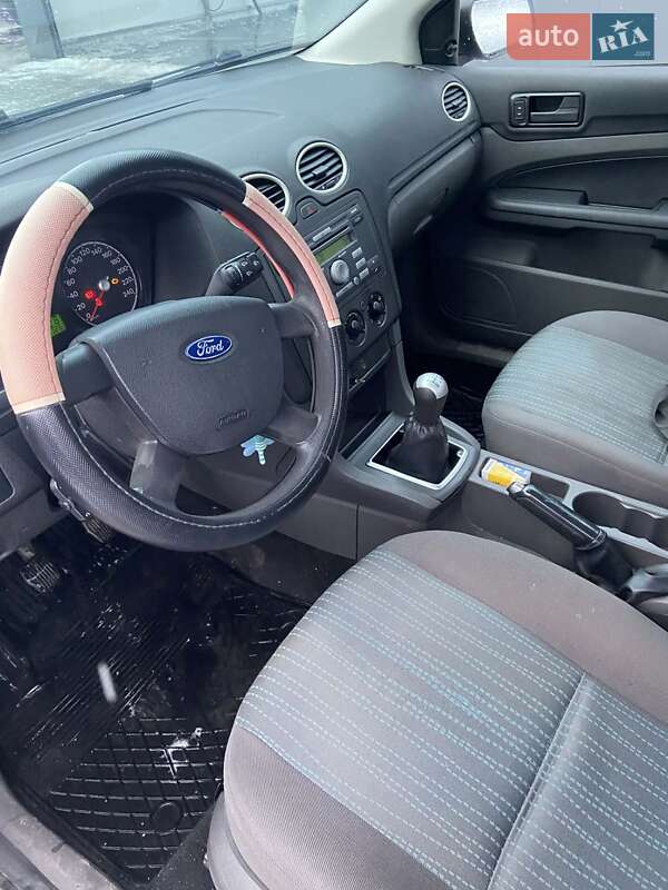 Хэтчбек Ford Focus 2006 в Чорткове