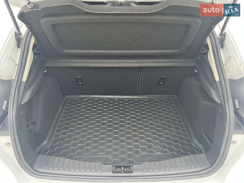 Хэтчбек Ford Focus 2015 в Киеве