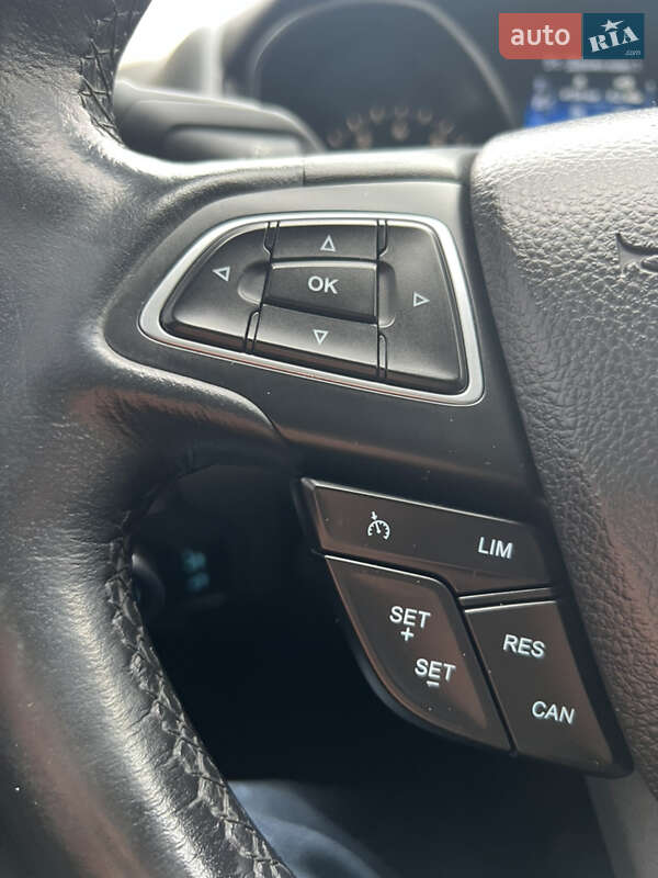 Хэтчбек Ford Focus 2015 в Киеве