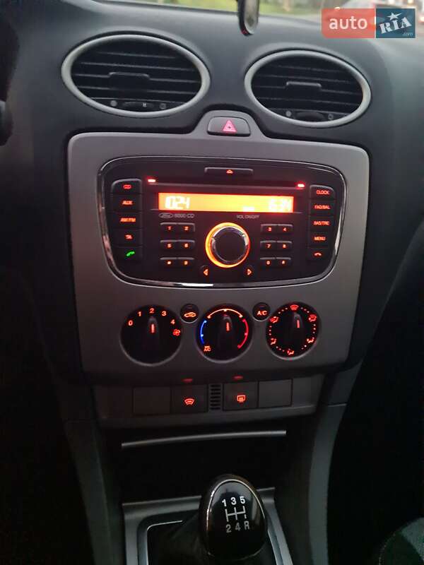 Универсал Ford Focus 2010 в Луцке фото 11 Универсал Ford Focus 2010 в Луцке